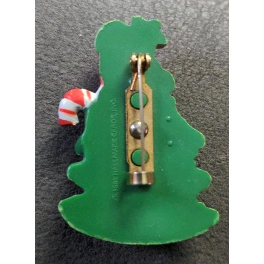 Vintage Christmas Tree Pin Brooch‎ Hallmark Cards Plastic Jewelry 1981 - Picture 2 of 2